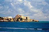 Vieste. la punta di S. Francesco, protesa verso il mare.